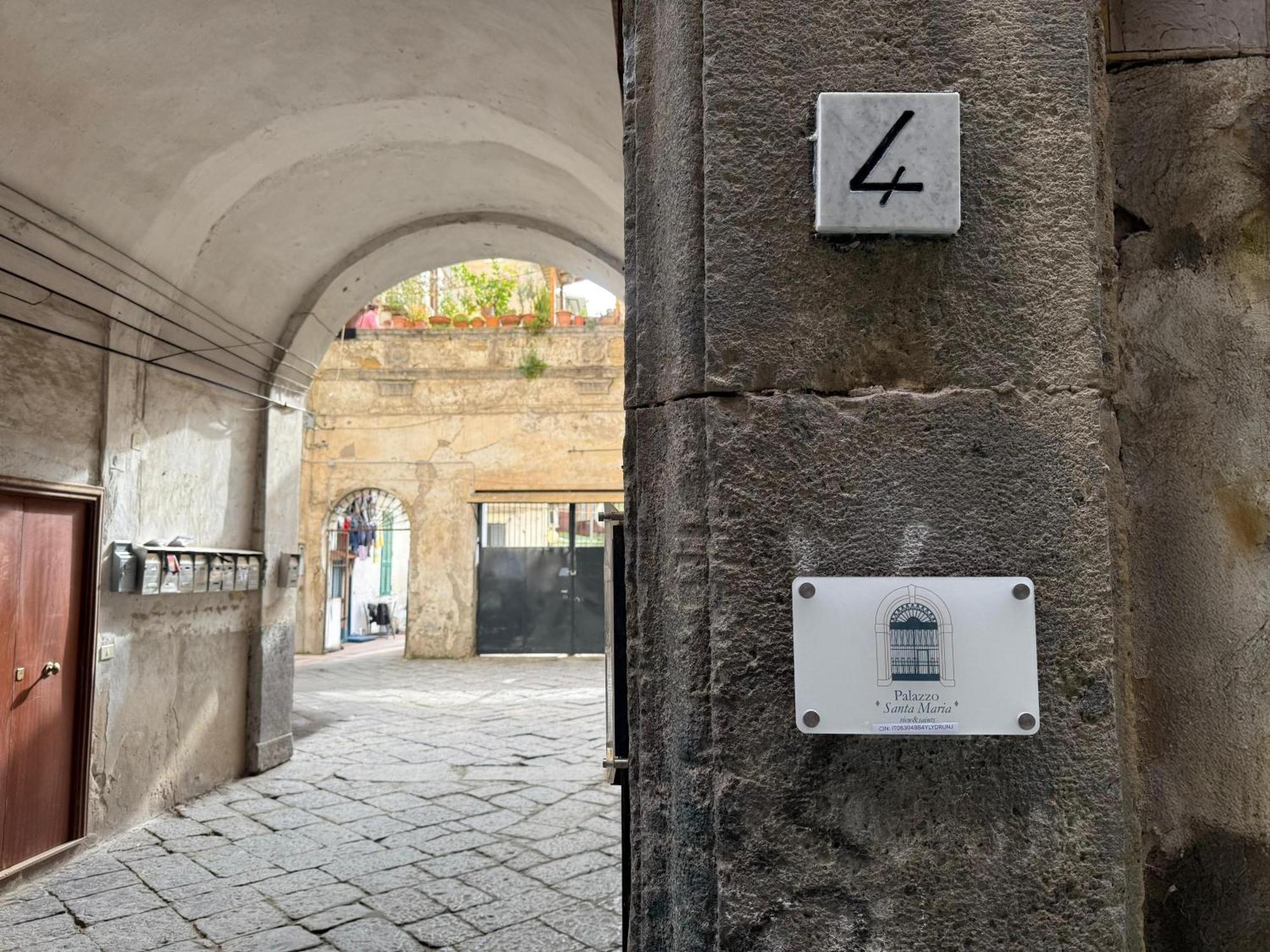 Palazzo Santa Maria Nápoles Exterior foto